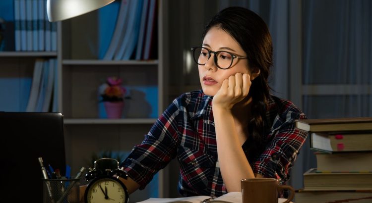 Minuman Rempah Sehat Penangkal Lelah bagi Gen Z Begadang